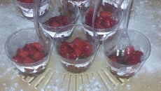 Le chocolat au thym et ses fraises