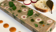 Terrine de lapin à l'eau de vie