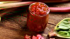 Confiture de rhubarbe et prunes