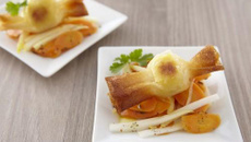 Quenelles croustillantes et salades de carottes, endives orange et cumin