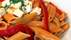 Pâtes aux poivrons rouges et féta