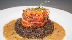 Tournedos de saumon sauce au vin blanc