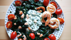 Mezzelune ricotta/épinards aux scampis, tomates et crème légère