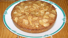 Gâteau à la pate d'amande