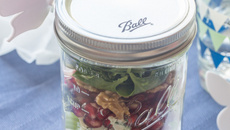 Salade en bocal au Roquefort