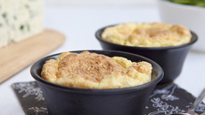 Les petits soufflés au Roquefort Société