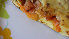 Clafoutis de grand-mère aux abricots, aux noisettes et à la crème de nougat