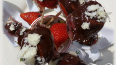 Sucettes surprises sucrées-salées à la fraise