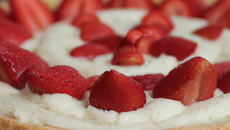 Gâteau aux fraises et à la vanille