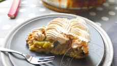 Tarte à la rhubarbe meringuée Alsacienne