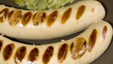 Boudin de sanglier, écrasée de pommes de terre, huile de potiron