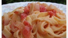 Tagliatelles aux tomates et au chèvre