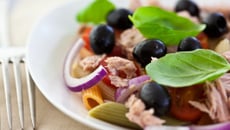 Salade de pâtes au thon et haricots rouges