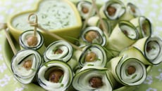 Roulés de courgettes au fromage de chèvre parfumé au persil