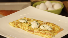 Omelette au saumon de Norvège fumé et fromage
