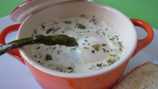 Œufs en cocotte aux asperges