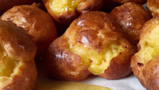 Brugnons à la liqueur