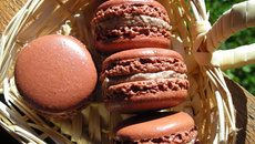 Macaron à la crème fouettée chocolatée