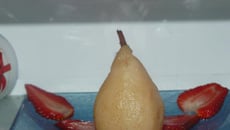 Poire pochée à la cannelle