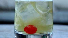 Vodka egg sour