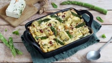 Lasagnes au tofu épinard noisette, asperges vertes et crème de soja