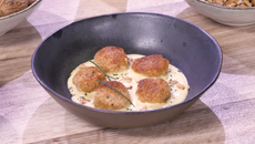 Noix de Saint-Jacques en croûte de Noix du Périgord AOP et sa crème au safran