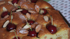 Cake aux cerises et aux amandes