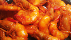 Crevettes, sauce Maniou