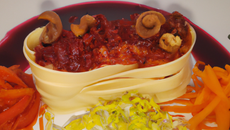 Mousse de rouget, sauce chorizo et tagliatelles de légumes