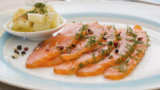 Saumons gravlax
