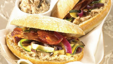 Pain-Bagnat rillettes et légumes grillés