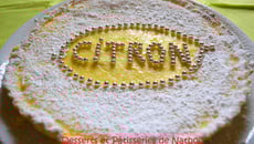 Tarte festive au citron et sucre impalpable