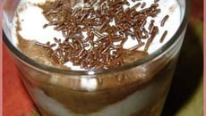 Verrines de mousses coco et chocolat