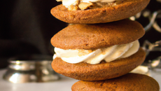 Whoopie pies aux noisettes et fourme d'Ambert