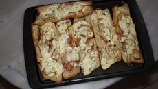 Tartine de gouda et bacon au four