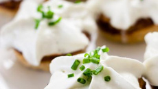 Baby tourtes aux champignons, espuma Papillon