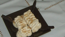 Meringues ambrées au miel et pralin