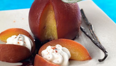 Pêche du Lot-et-Garonne rôtie au vin de Duras et à la sauge