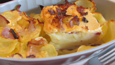 Gratin de pommes de terre et oignons