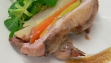 Caille farcie aux légumes rôtis, jus demi-gras