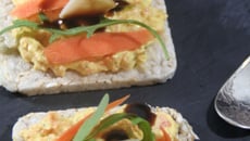 Tartines croquantes carottes et brousse