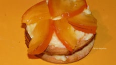 Sablé au kaki avec coulis clémentine miel