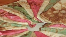 Crêpes en bouquet multicolore