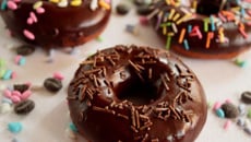 Donuts beignets américain avec glaçage