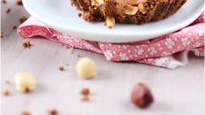 Tartelettes spéculoos, noisettes et poires pochées