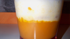 Soupe à la citrouille au pain d'épices et purée d'amande blanche