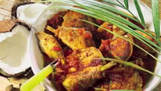 Marmite de poulet au safran et lait de coco