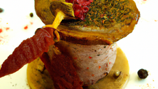 Chapelure M&A de  foie gras, piment d'Espelette et magret séché