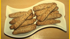 Bâtonnets à l'épeautre, noisettes et sésame