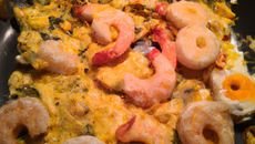 Œufs brouillés aux crevettes
